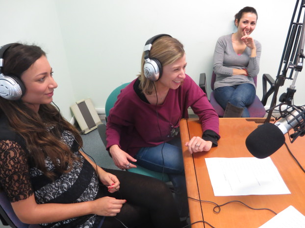 Vicky Catalano e Valeria Sgaramella del Teatro delle Follie a Radio FinestrAperta