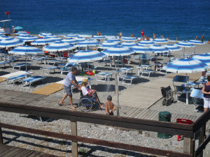 L'accesso alla spiaggia di Open Sea