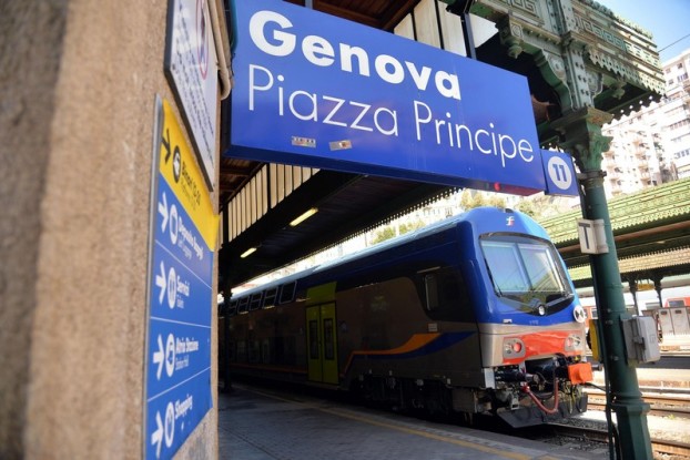 La stazione di Genova Piazza Principe (foto ANSA/LUCA ZENNARO)